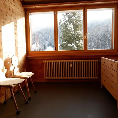 Apartment Traditional 3 Bedroom